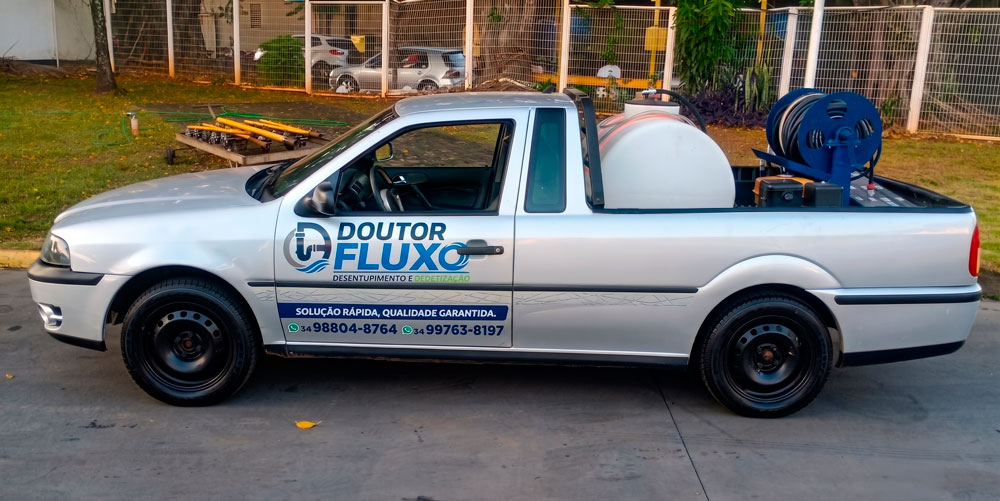 Equipe Doutor Fluxo Desentupidora e Dedetizadora